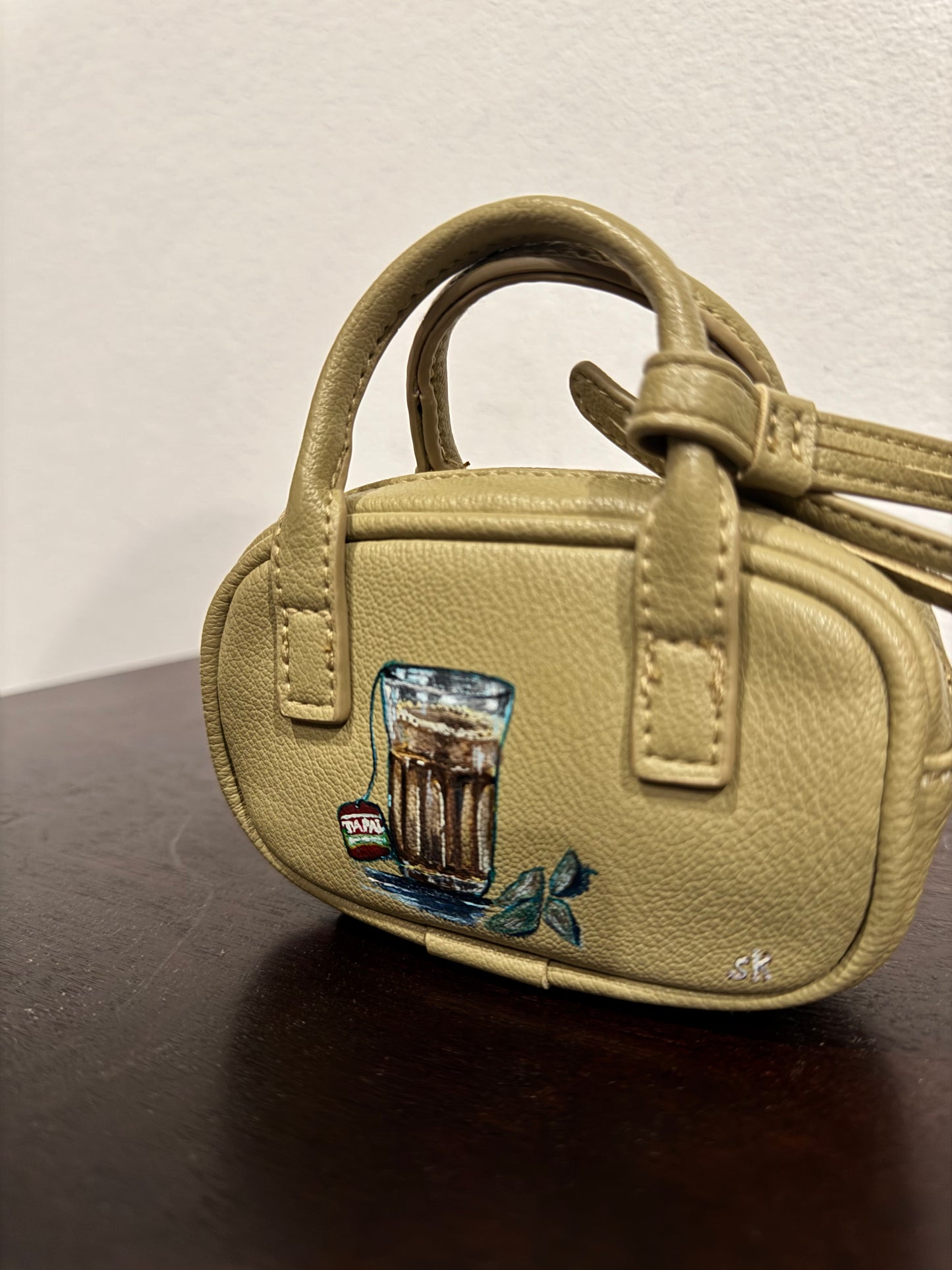 Hand Painted Mini Bag-Bas Eik Cup